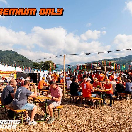 Hotel Racingtours Racecamp - Spielberg à Spielberg Bei Knittelfeld Extérieur photo